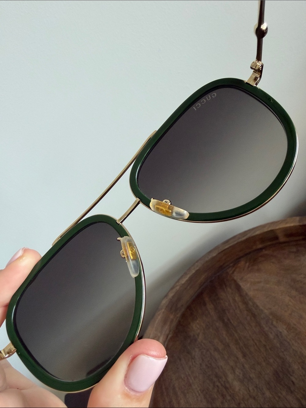 Gucci Women's Green and Red Rimmed Aviator Sunglasses with Gold-Tone Frame - Picture 9 of 14